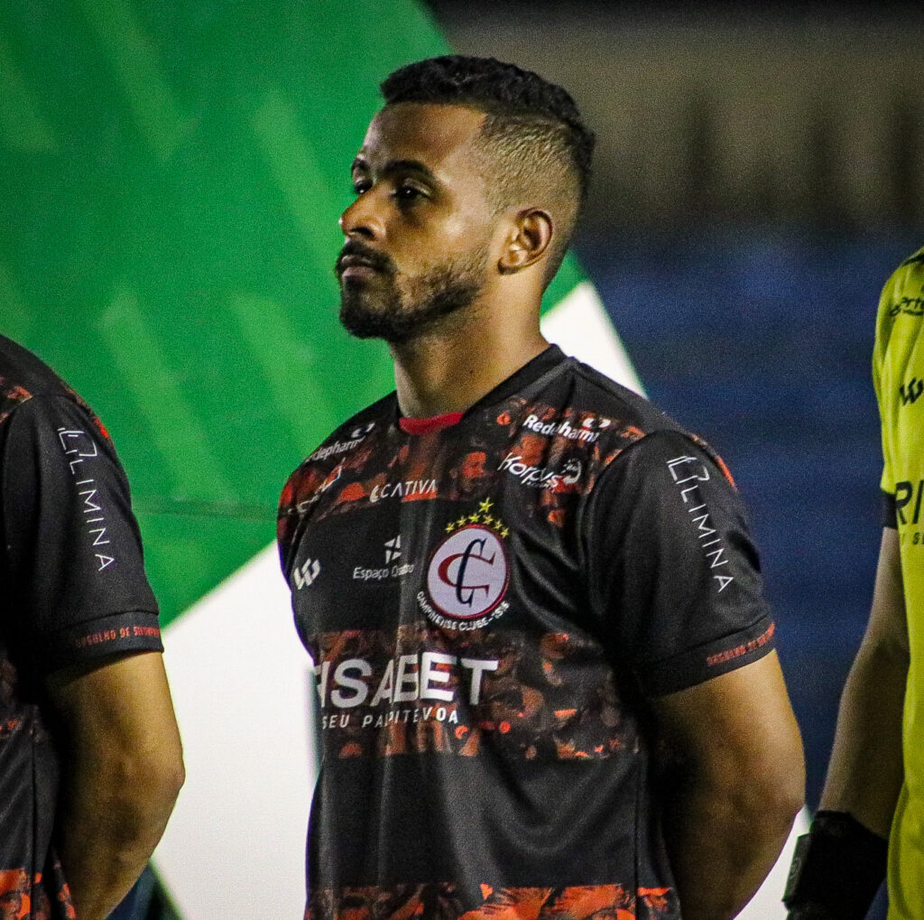 Meia Tarcísio jogará pela segunda rodada da Copa do Nordeste, contra o Sport-PE.